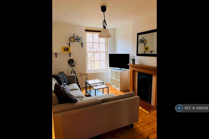 1 Bedroom Flat To Rent In Portpool Lane, London, EC1N