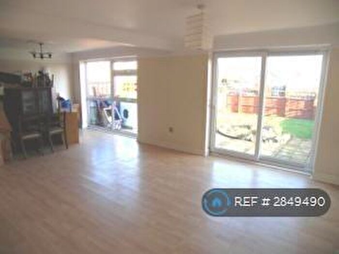 4 Bedroom End Of Terrace House To Rent In Tilston Walk, Wilmslow, SK9