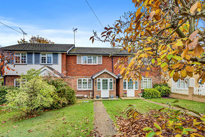 2 Bedroom Cottage For Sale In Eastwood Road, Leigh-on-sea, SS9