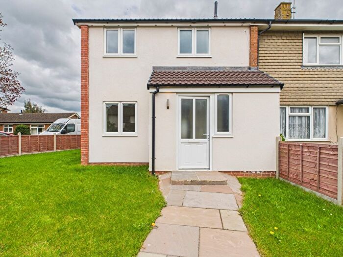 3 Bedroom End Of Terrace House To Rent In Midland Road, Stonehouse, Gloucestershire, GL10