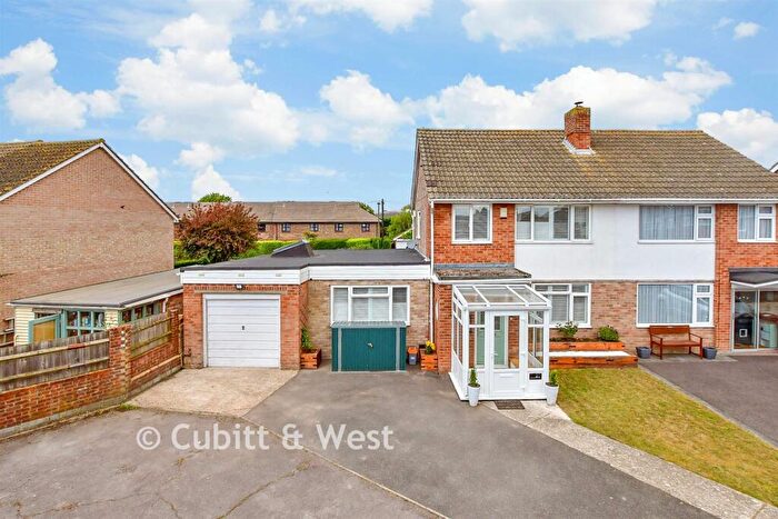 4 Bedroom Semi-Detached House For Sale In Glenwood Road, Southbourne, Hampshire, PO10