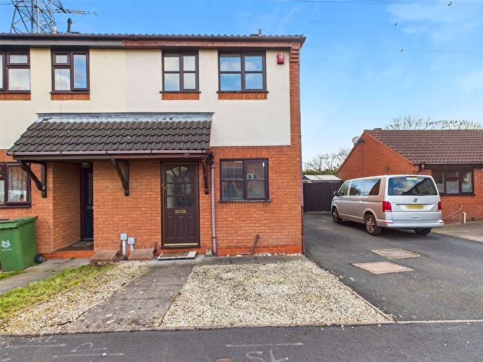 2 Bedroom End Terrace House For Sale In Thistle Close, Worcester, Worcestershire, WR5