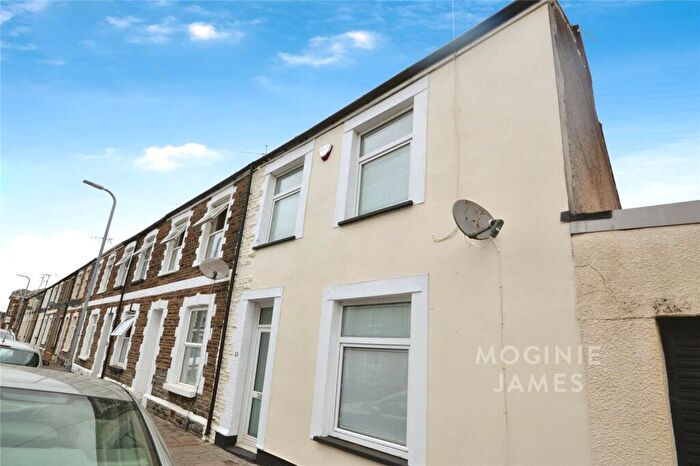 3 Bedroom Terraced House For Sale In Adeline Street, Splott, Cardiff, CF24