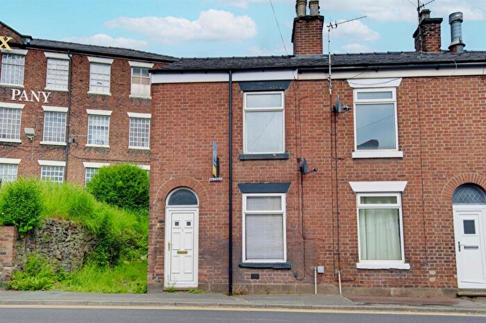 2 Bedroom House To Rent In Rood Hill, Congleton, CW12