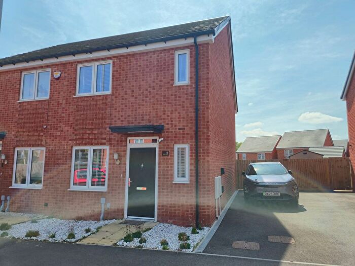 3 Bedroom Semi-detached House For Sale In Quartz Close, Coalville, LE67