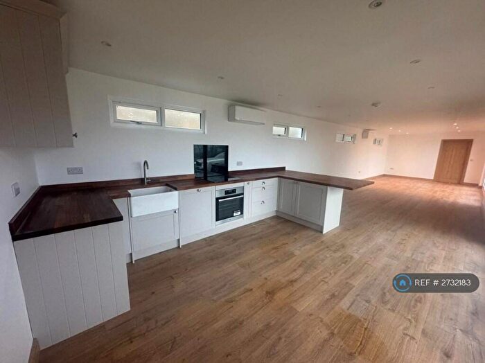 3 Bedroom Bungalow To Rent In The Stables, Grassmoor, Chesterfield, S42