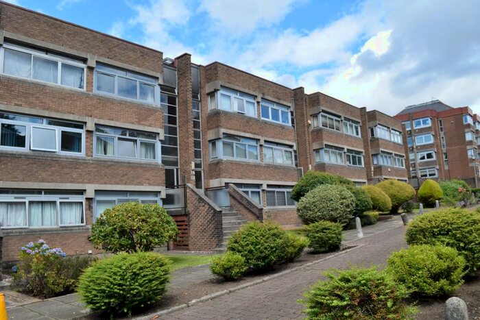 2 Bedroom Flat To Rent In Lothian Court, Lethington Place, Shawlands, Glasgow, G41