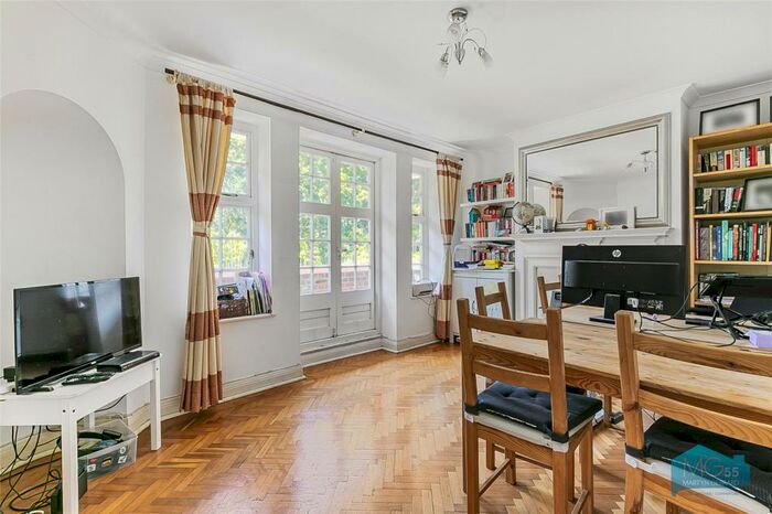 2 Bedroom Apartment To Rent In Lyttelton Court, Lyttelton Road, London, N2