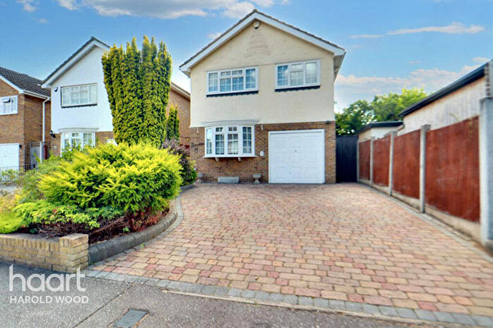 4 Bedroom Detached House For Sale In Tindall Close, Harold Wood, RM3