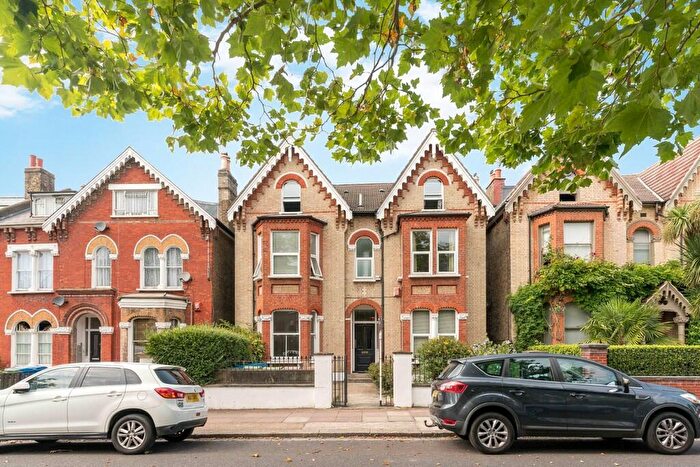 2 Bedroom Apartment For Sale In Marmora Road, London, SE22