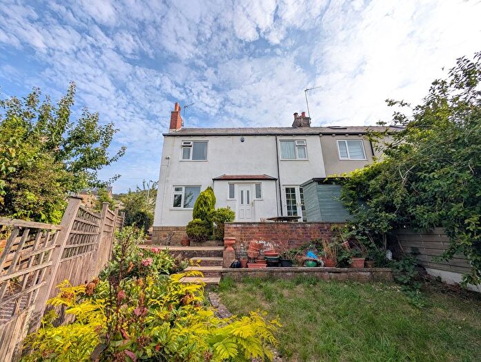 3 Bedroom Semi-detached House For Sale In Silverdale Avenue, Riddlesden, Keighley, BD20