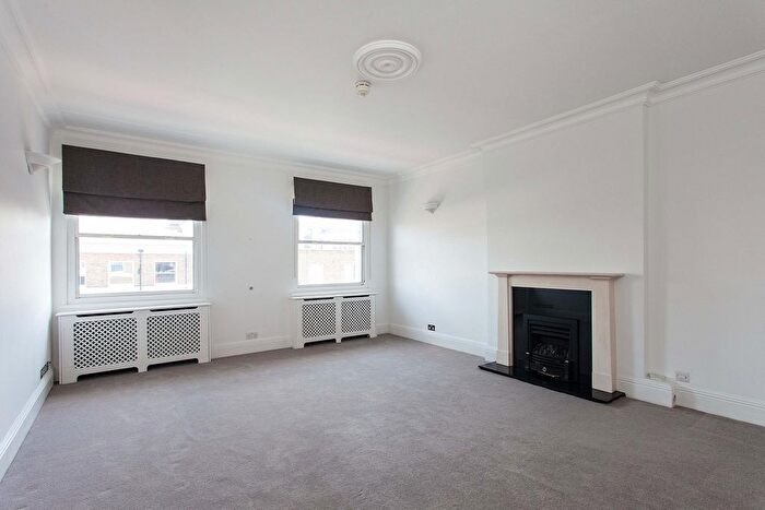 2 Bedroom Flat To Rent In Gloucester Place, Marylebone, London, W1U