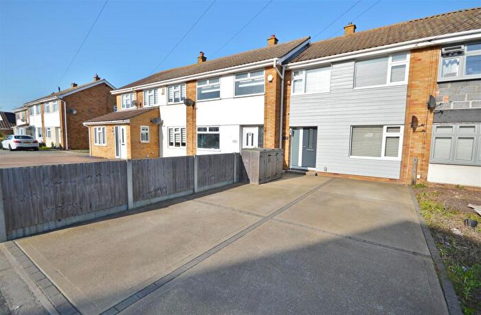 3 Bedroom Terraced House For Sale In Frinton Road, Holland-On-Sea, Essex, CO15