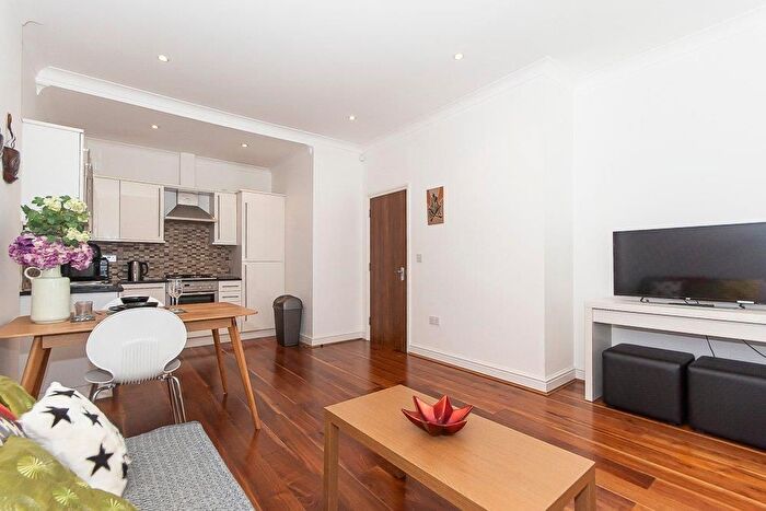 1 Bedroom Flat To Rent In Newman Street, Fitzrovia, W1T