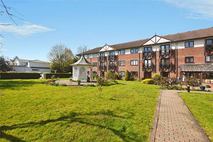 1 Bedroom Apartment For Sale In Ravenscourt, Sawyers Hall Lane, Brentwood, Essex, CM15