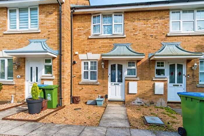 2 Bedroom Terraced House For Sale In Barons Mead, Southampton, Hampshire, SO16