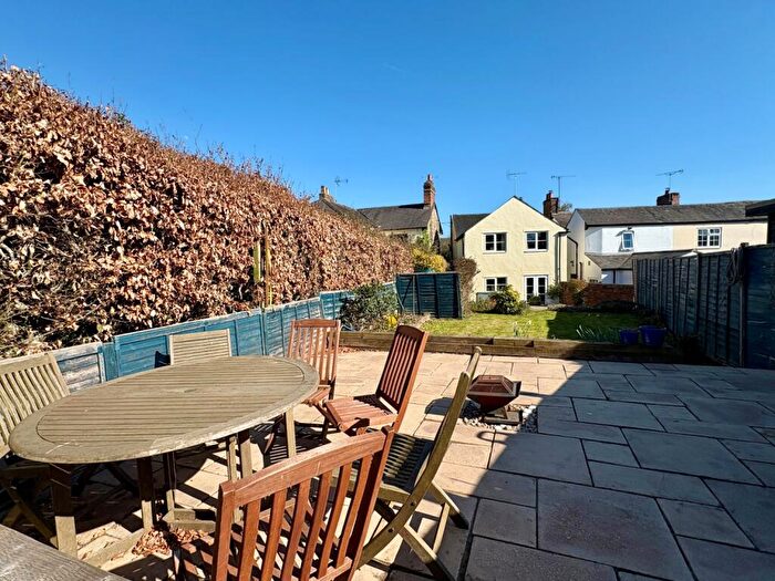 3 Bedroom Detached House For Sale In Main Street, Chackmore, MK18