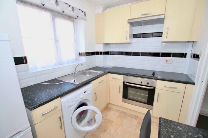 Studio To Rent In Studio Apartment | Highfield | Available St July, SO17
