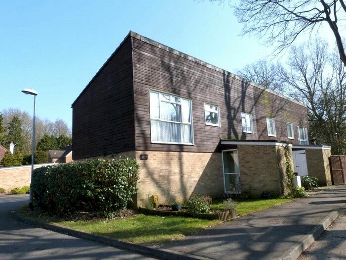 1 Bedroom Maisonette To Rent In Lydbury, Bracknell, Berkshire, RG12