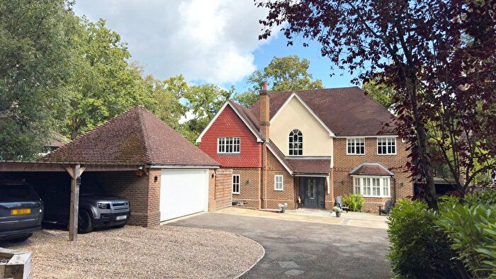 4 Bedroom Detached House For Sale In Thibet Road, Sandhurst, Berkshire, GU47