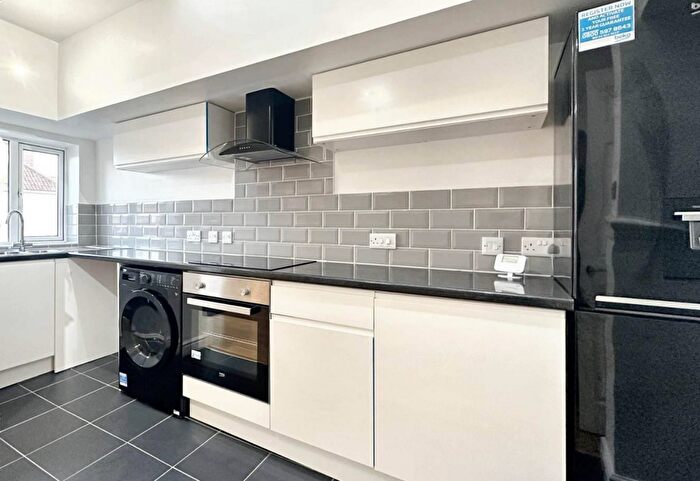 1 Bedroom Flat To Rent In Coldharbour Road, Bristol, BS6