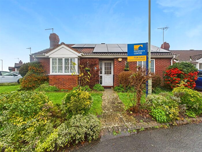 2 Bedroom Bungalow For Sale In Mercury Way, Abbeymead, Gloucester, Gloucestershire, GL4