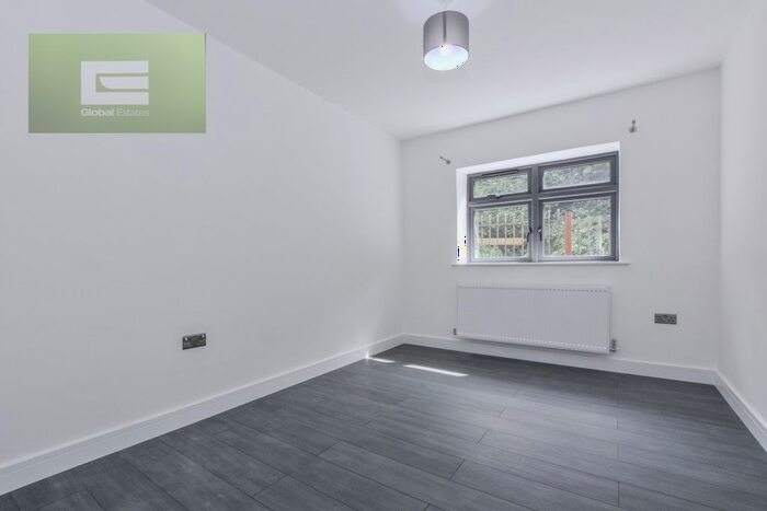 1 Bedroom Flat To Rent In , Sweeps Lane, Orpington, BR5