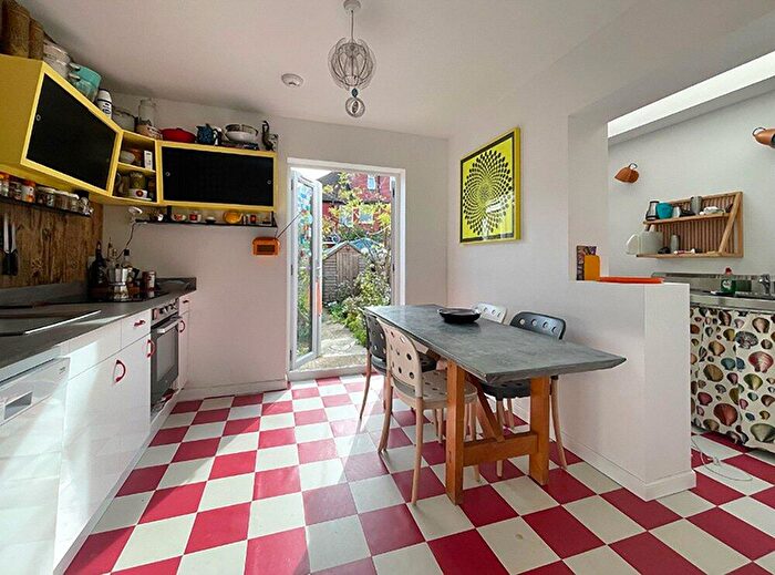 3 Bedroom Terraced House For Sale In Rosebery Avenue, London, N17