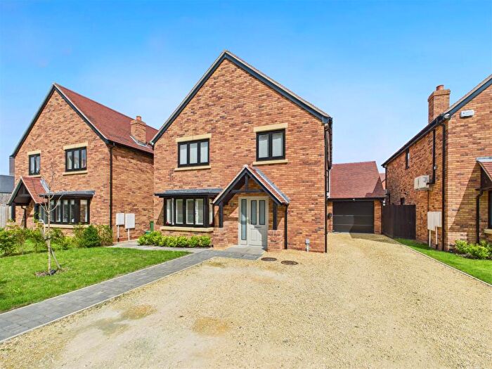 4 Bedroom Detached House For Sale In The Sett, Loxley Road, Stratford Upon Avon, CV37