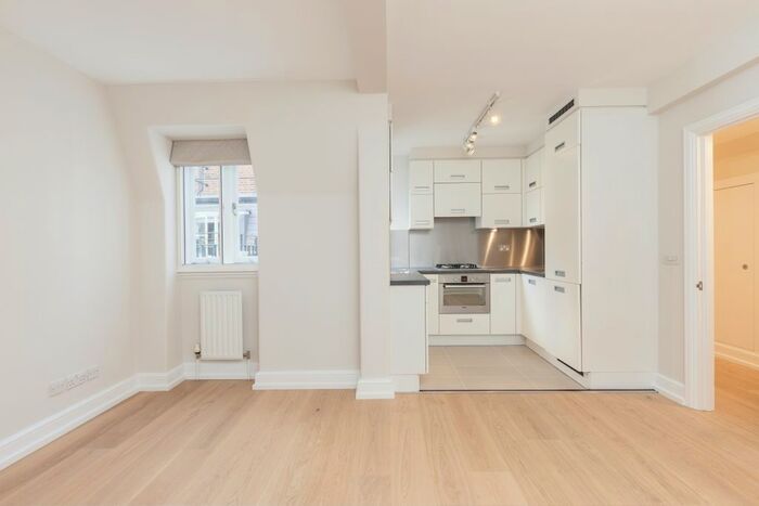1 Bedroom Flat To Rent In Wyndham House, Sloane Square, London, SW1W