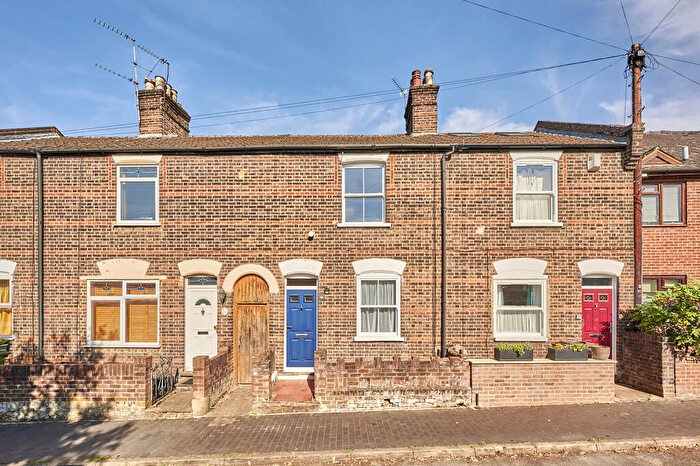 2 Bedroom Terraced House To Rent In Oswald Road, St Albans, Hertfordshire, AL1