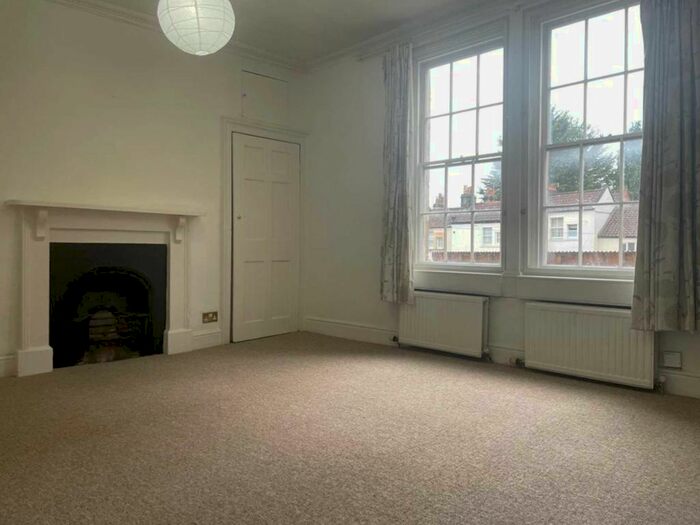 Studio To Rent In Weymouth Street, Bath, BA1