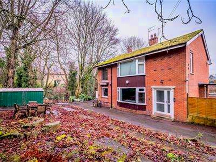 2 Bedroom Apartment To Rent In Edgerton Road, Huddersfield, HD3