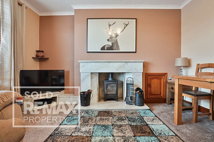 2 Bedroom End Of Terrace House For Sale In Badallan Place, Fauldhouse, EH47