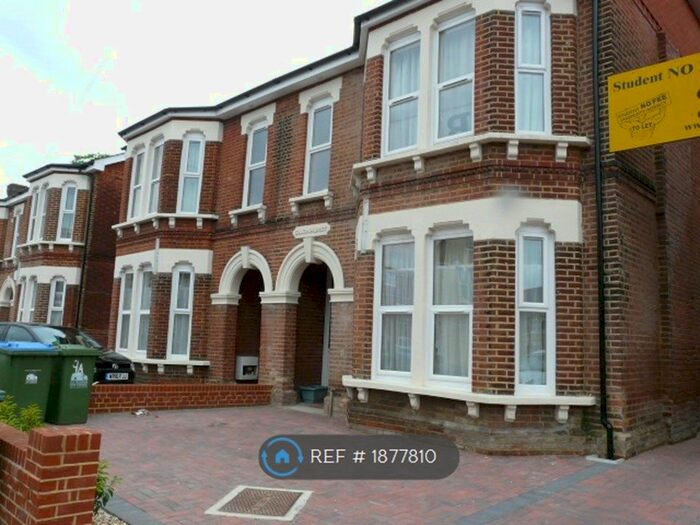 8 Bedroom Semi-Detached House To Rent In Carlton Road, Southampton, SO15