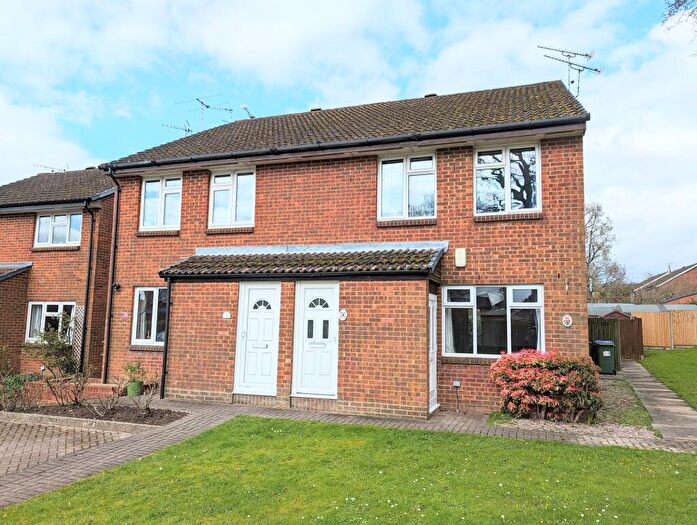 1 Bedroom Ground Maisonette To Rent In Singleton Road, Broadbridge Heath, RH12