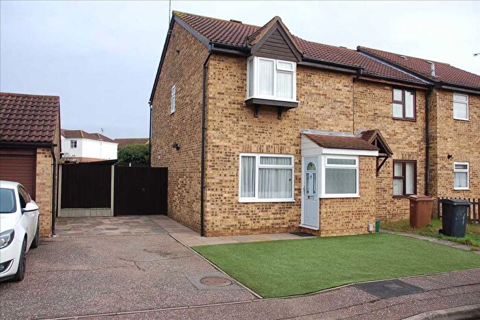 3 Bedroom House For Sale In Burgess Field, Chelmsford, CM2