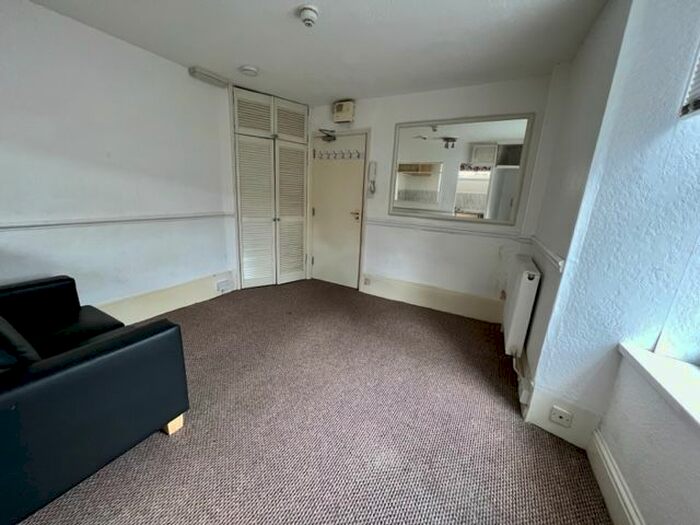 Studio To Rent In The Terrace, Torquay, TQ1