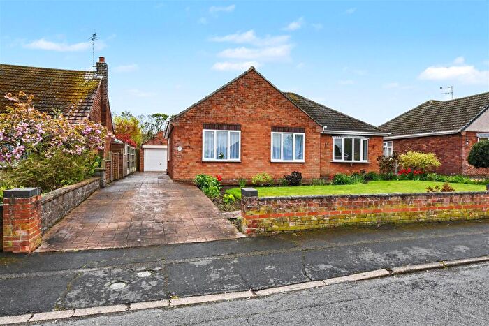 3 Bedroom Bungalow For Sale In Kings Avenue, Brigg, DN20