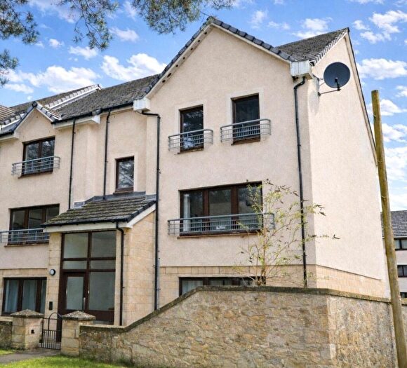 2 Bedroom Flat For Sale In James Short Park, Falkirk, FK1