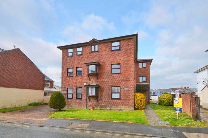 2 Bedroom Flat To Rent In Union Street, Newport, Isle Of Wight, PO30