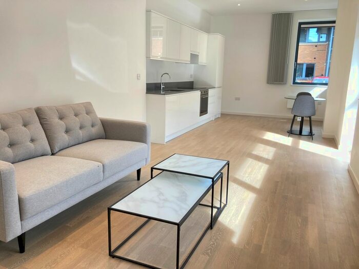 1 Bedroom Flat To Rent In Very Near Canal River Way, Brentford, TW8