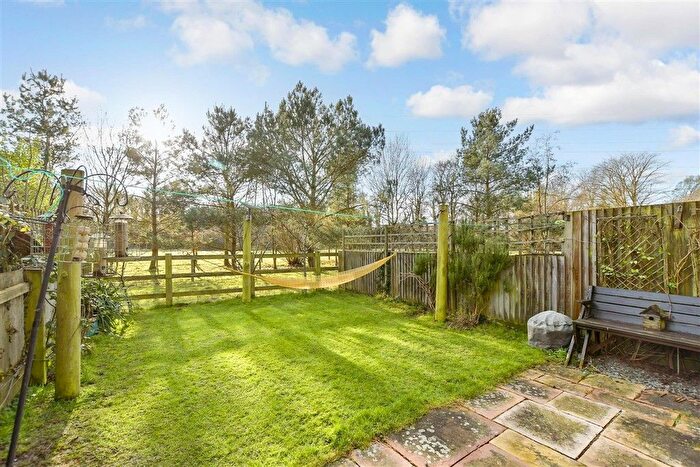 2 Bedroom Barn Conversion For Sale In Peene Farm, Peene, Folkestone, Kent, CT18