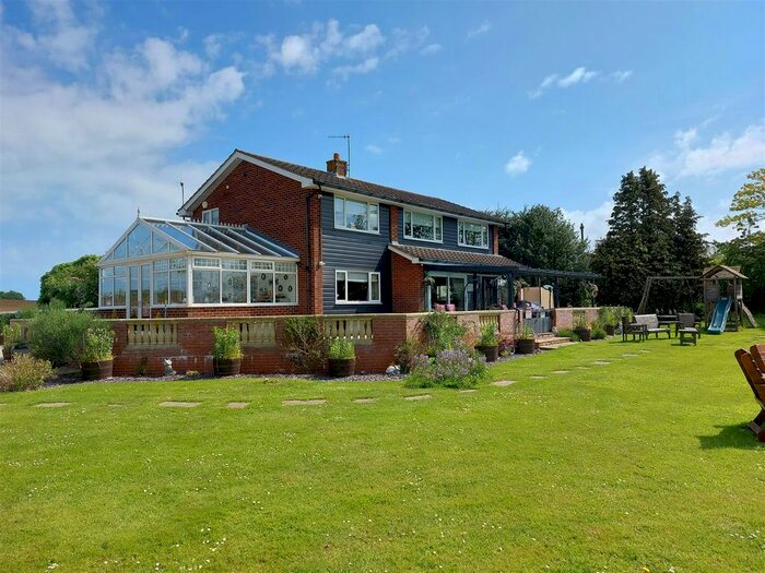 4 Bedroom Detached House For Sale In Mill Lane, Cayton Bay, Scarborough, YO11