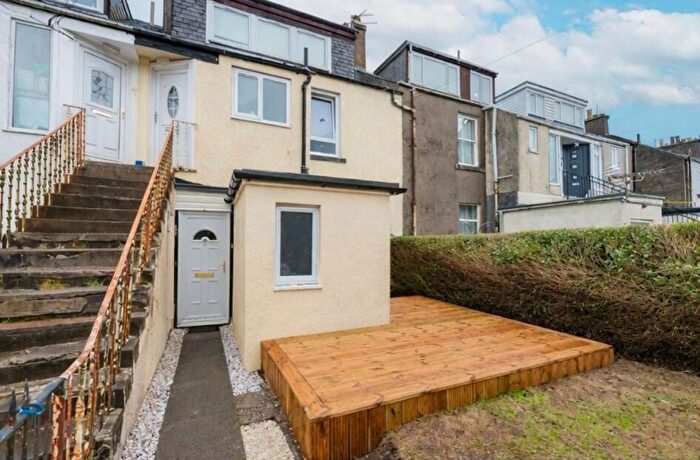 2 Bedroom Flat To Rent In Alexander Terrace, Glasgow, G78