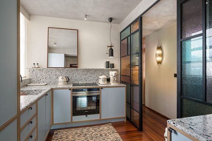2 Bedroom Flat For Sale In Lowndes Square, Belgravia, SW1X