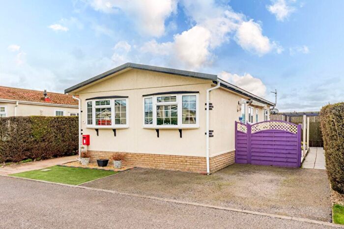 2 Bedroom Park Home For Sale In Eye Road, Brome, IP23