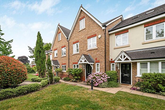 4 Bedroom Property For Sale In Percy Road, Hampton, TW12