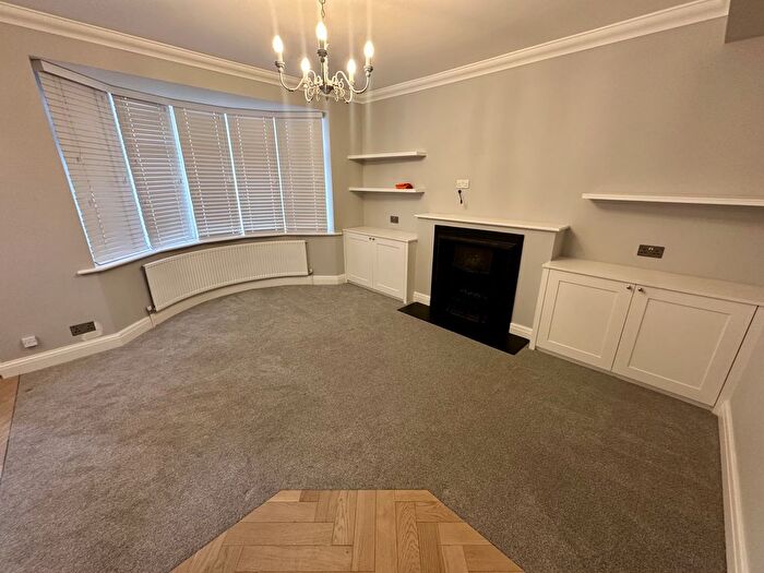 3 Bedroom Semi-Detached House To Rent In Colbrook Avenue, Hayes, UB3