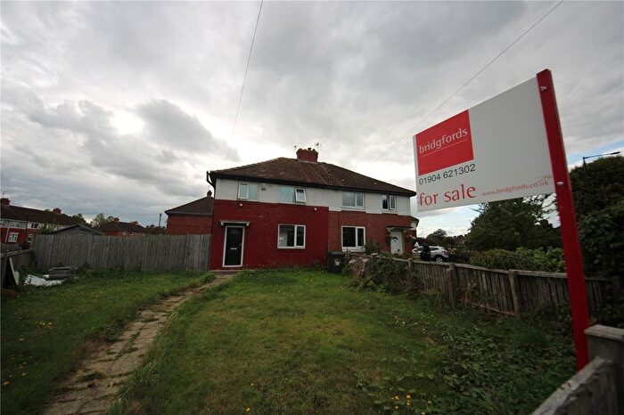 3 Bedroom Semi-Detached House For Sale In Burdyke Avenue, York, North Yorkshire, YO30